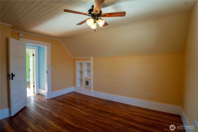 304 Sumas Ave, Sumas, WA 98295