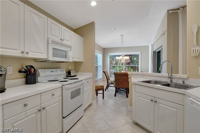 720 Tarpon Cove DR 201, Naples, FL 34110
