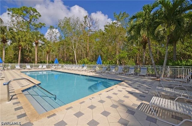 720 Tarpon Cove DR 201, Naples, FL 34110