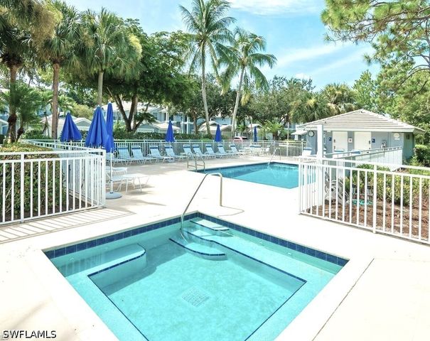 720 Tarpon Cove DR 201, Naples, FL 34110