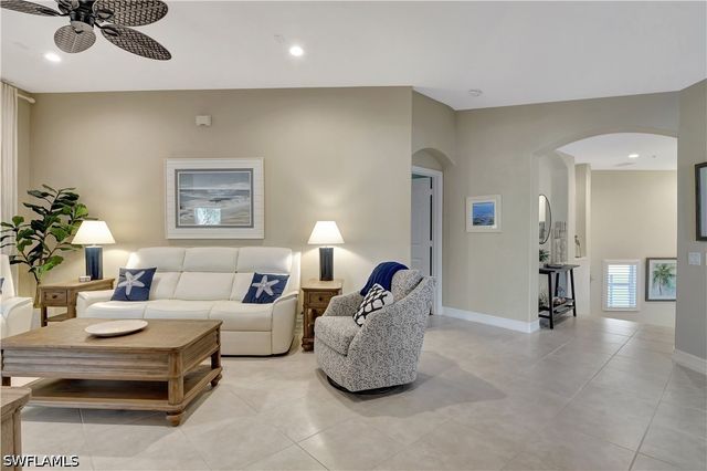 720 Tarpon Cove DR 201, Naples, FL 34110