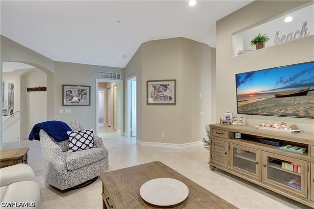 720 Tarpon Cove DR 201, Naples, FL 34110