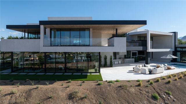 11588 Stardust Drive, Las Vegas, NV 89135