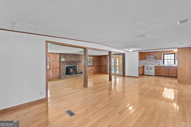 176 Midland Street, Williamson, GA 30292