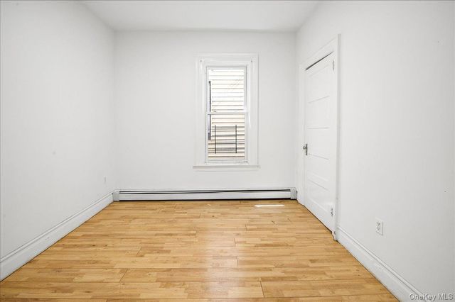 4384 Carpenter Avenue, Bronx, NY 10466