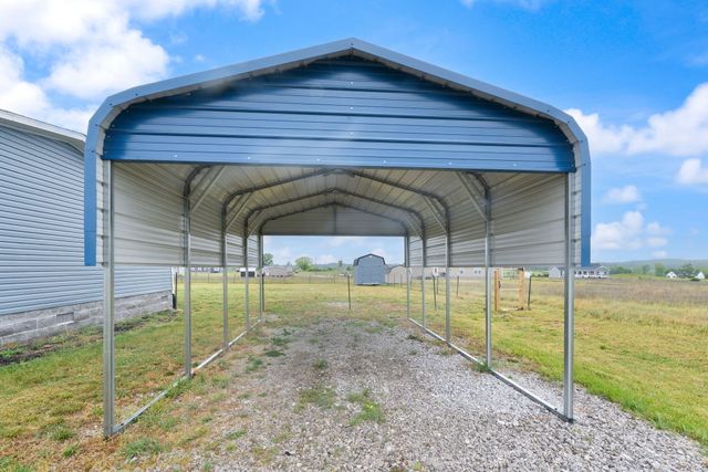 67 Wolf Bend, East Bernstadt, KY 40729