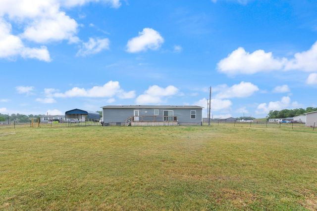 67 Wolf Bend, East Bernstadt, KY 40729