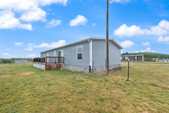 67 Wolf Bend, East Bernstadt, KY 40729