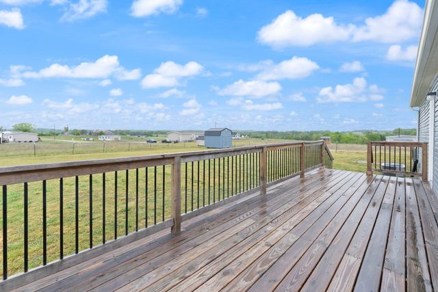 67 Wolf Bend, East Bernstadt, KY 40729