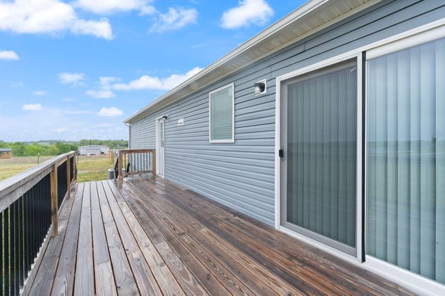 67 Wolf Bend, East Bernstadt, KY 40729