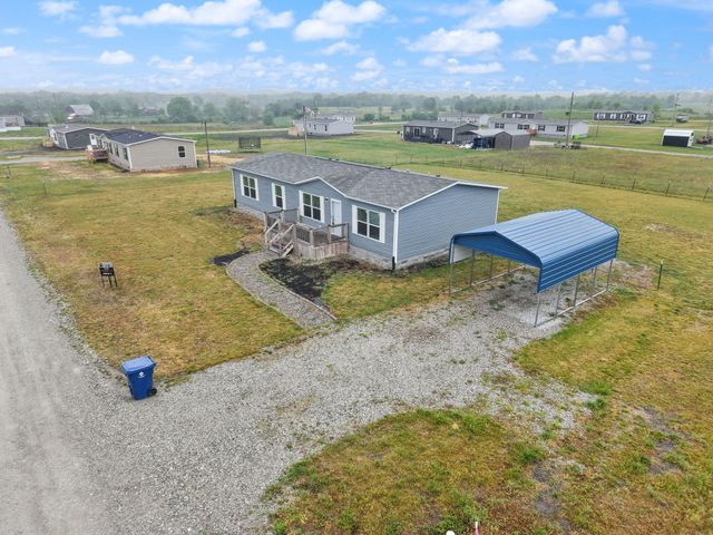 67 Wolf Bend, East Bernstadt, KY 40729