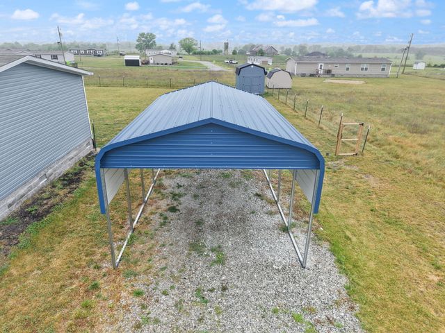 67 Wolf Bend, East Bernstadt, KY 40729