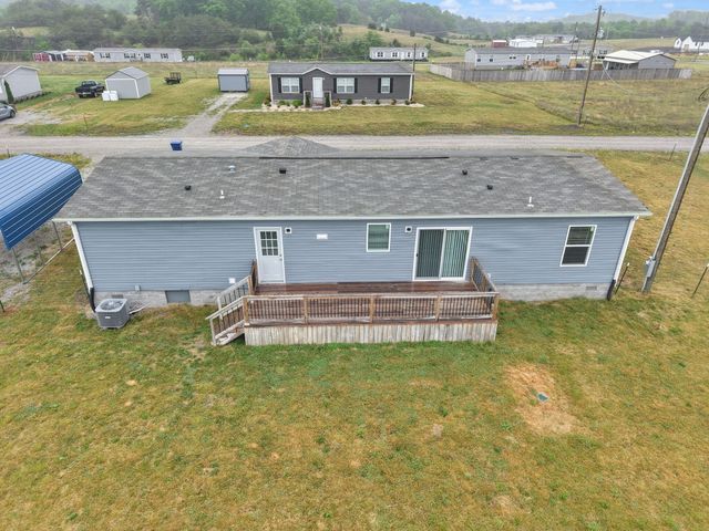 67 Wolf Bend, East Bernstadt, KY 40729