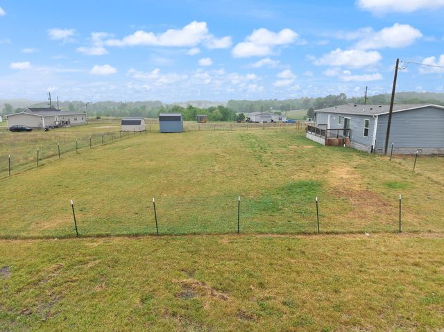 67 Wolf Bend, East Bernstadt, KY 40729