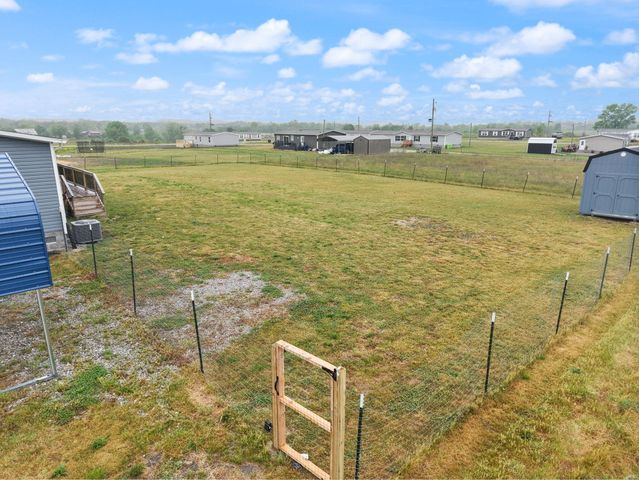 67 Wolf Bend, East Bernstadt, KY 40729