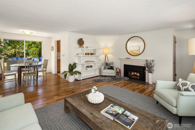 4220 191st Street SW, Lynnwood, WA 98036