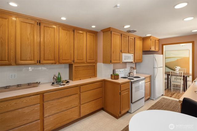 4220 191st Street SW, Lynnwood, WA 98036