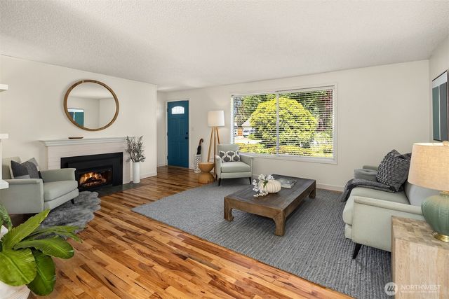 4220 191st Street SW, Lynnwood, WA 98036