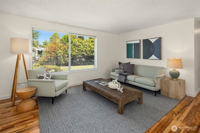 4220 191st Street SW, Lynnwood, WA 98036