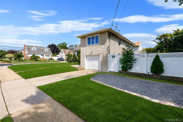 106 Casino Street, Freeport, NY 11520