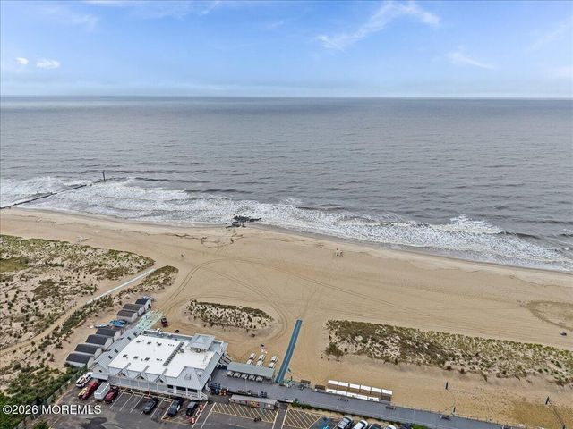 8 2nd Avenue, Sea Girt, NJ 08750