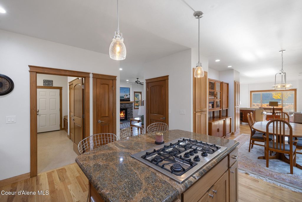 4083 W SHOREVIEW LN, Coeur d'Alene, ID 83814 photo 10