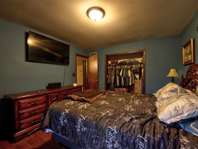 5939 W Van Gogh Trail, La Porte, IN 46350