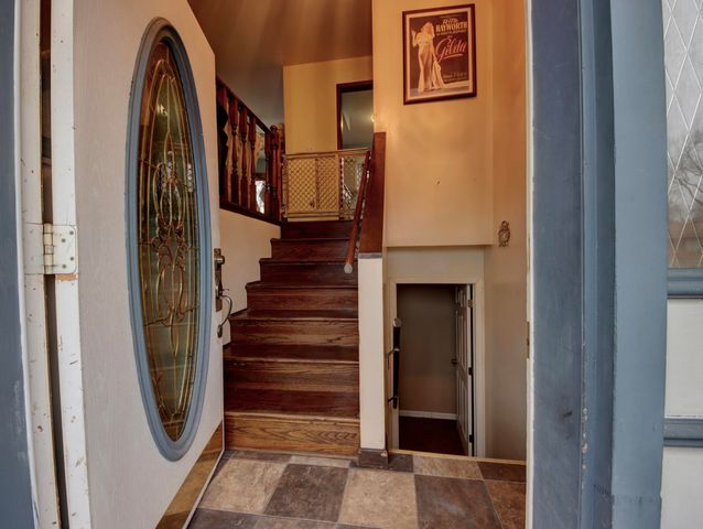 5939 W Van Gogh Trail, La Porte, IN 46350