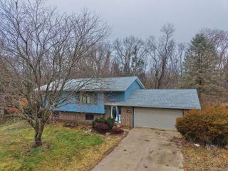 5939 W Van Gogh Trail, La Porte, IN 46350