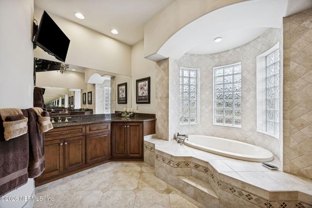 283 ESTATES Drive, Palatka, FL 32177