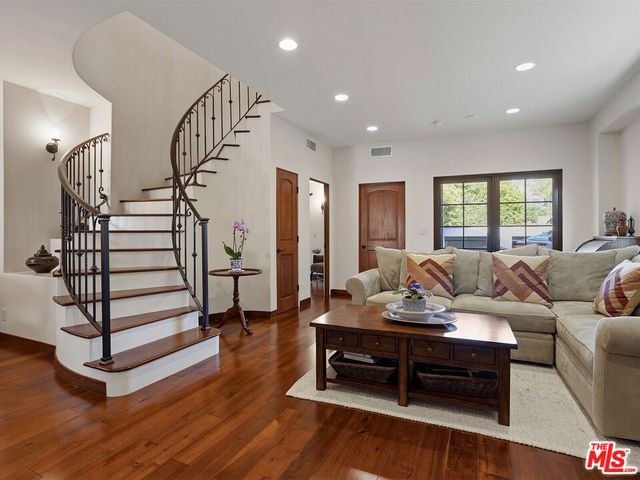 2026 Greenfield Avenue, Los Angeles, CA 90025