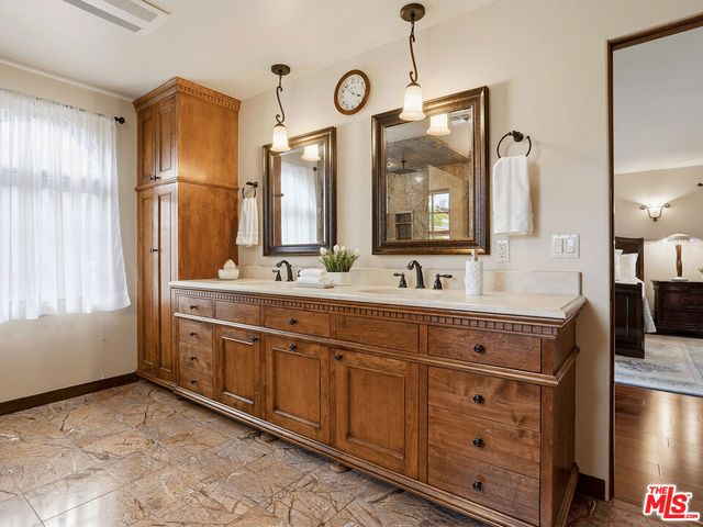 2026 Greenfield Avenue, Los Angeles, CA 90025