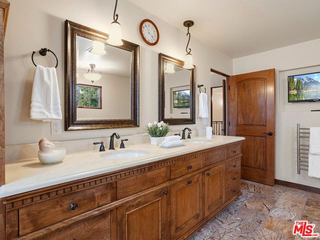 2026 Greenfield Avenue, Los Angeles, CA 90025