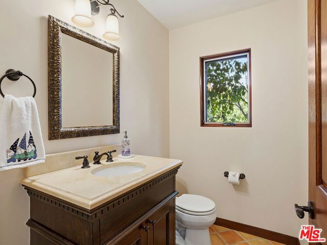 2026 Greenfield Avenue, Los Angeles, CA 90025