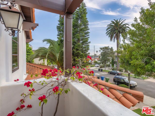 2026 Greenfield Avenue, Los Angeles, CA 90025