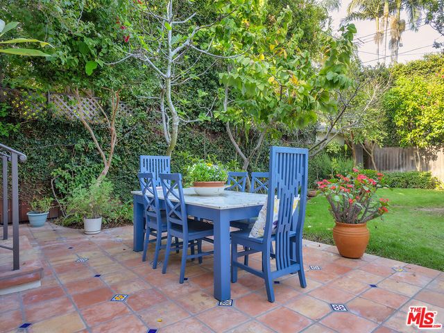 2026 Greenfield Avenue, Los Angeles, CA 90025