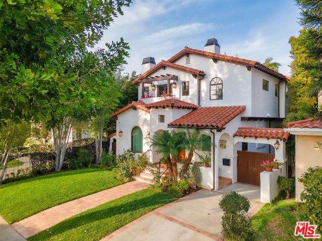 2026 Greenfield Avenue, Los Angeles, CA 90025