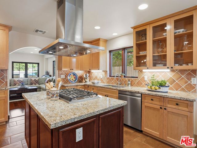 2026 Greenfield Avenue, Los Angeles, CA 90025