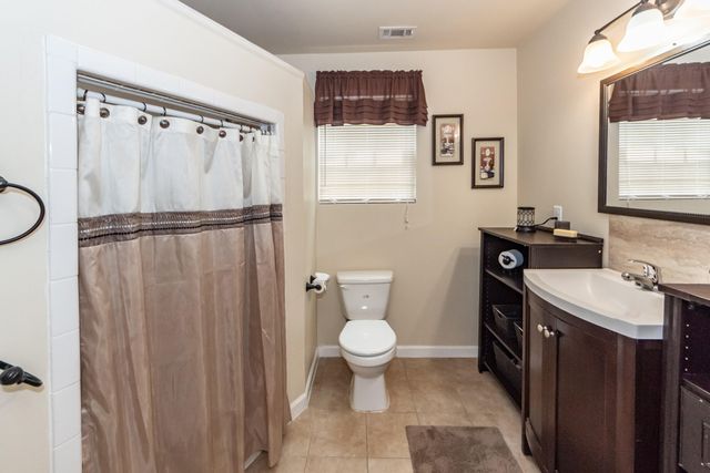 194 Pecan Drive, Summerville, SC 29483