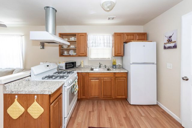 194 Pecan Drive, Summerville, SC 29483