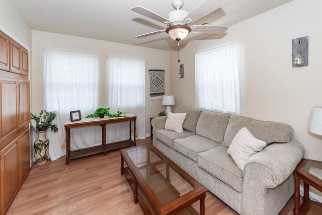 194 Pecan Drive, Summerville, SC 29483