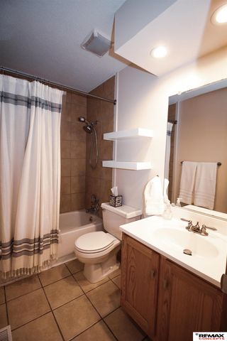 8509 Horizon Drive, Lincoln, NE 68505