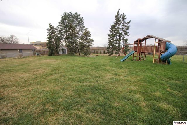 8509 Horizon Drive, Lincoln, NE 68505