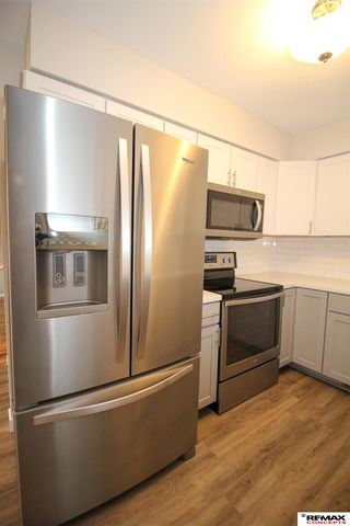 8509 Horizon Drive, Lincoln, NE 68505