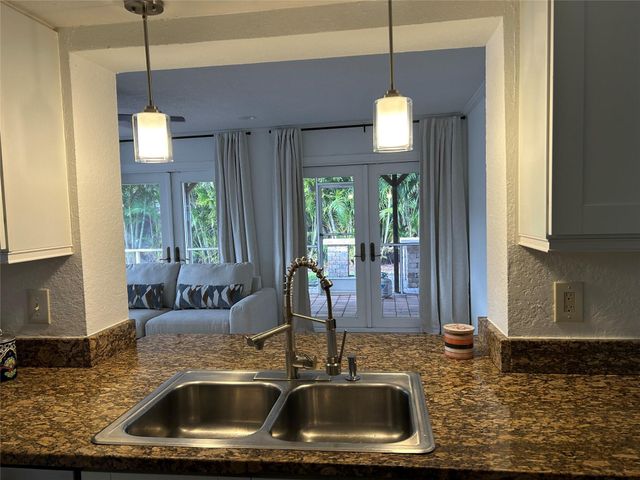 4431 NE 28th Ave, Lighthouse Point, FL 33064