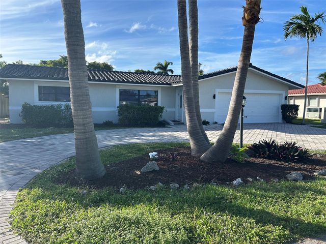 4431 NE 28th Ave, Lighthouse Point, FL 33064