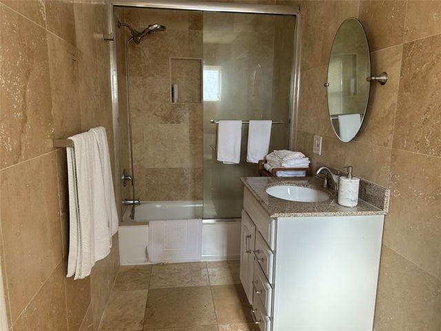 4431 NE 28th Ave, Lighthouse Point, FL 33064