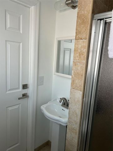 4431 NE 28th Ave, Lighthouse Point, FL 33064