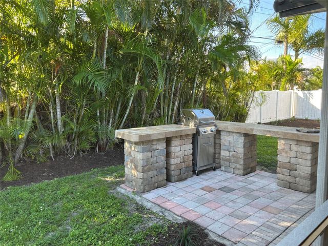 4431 NE 28th Ave, Lighthouse Point, FL 33064