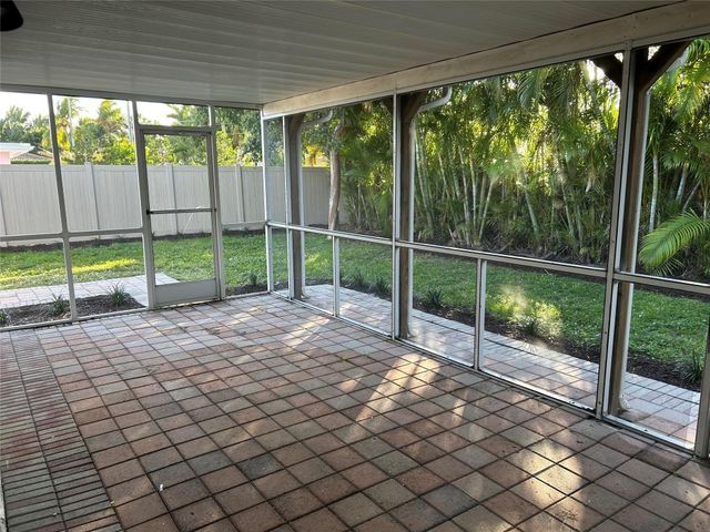 4431 NE 28th Avenue, Lighthouse Point, FL 33064